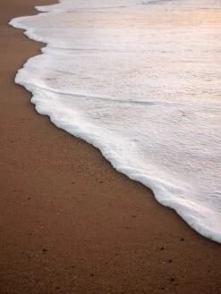 Minimalist Beach Wave